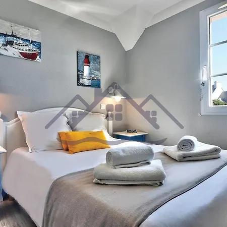 LocaLise - Maison E2 au Guilvinec - A 20m de la mer avec jardin et piscine - Tout à pied, plage, port, centre commerces, marché - Wifi inclus - Vue mer de la chambre - Animaux bienvenus - Linge de lit inclus Exterior foto
