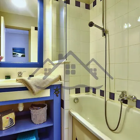 LocaLise - Maison E2 au Guilvinec - A 20m de la mer avec jardin et piscine - Tout à pied, plage, port, centre commerces, marché - Wifi inclus - Vue mer de la chambre - Animaux bienvenus - Linge de lit inclus Exterior foto
